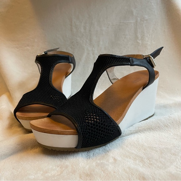 Dr. Scholl's Shoes - Dr. Scholl’s Wiley Wedge Sandals - Black Mesh T-Strap Platform Sporty Chic
